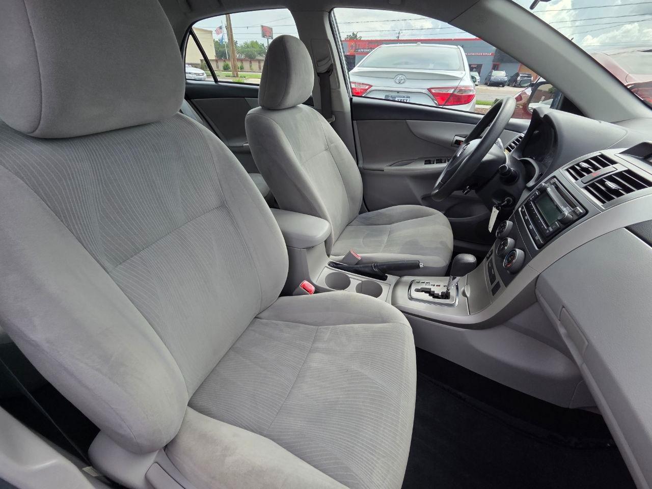 Toyota Corolla LE 2012