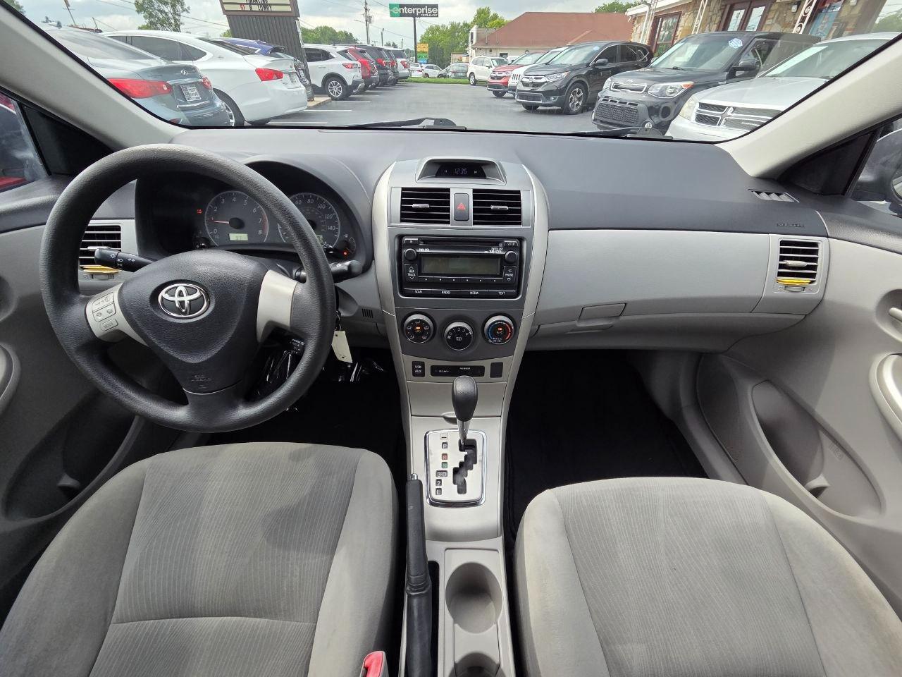 Toyota Corolla LE 2012