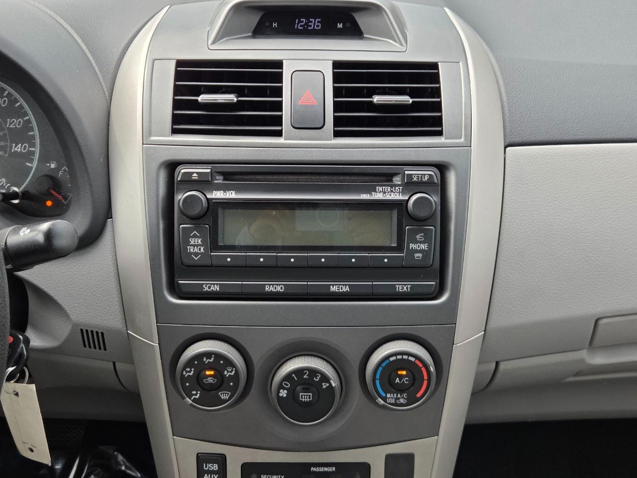 Toyota Corolla LE 2012
