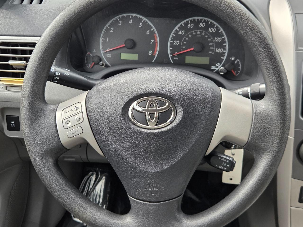 Toyota Corolla LE 2012