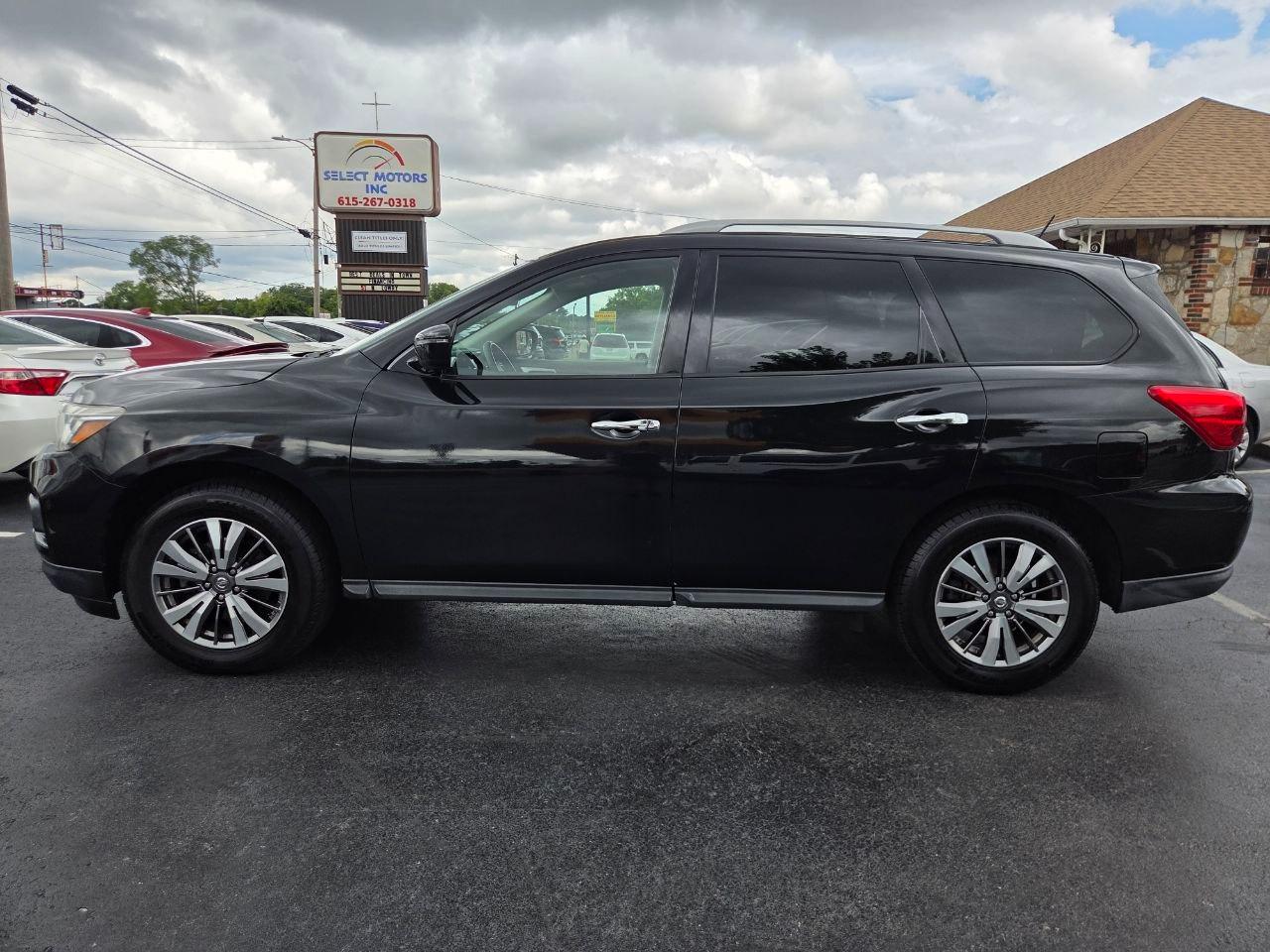 Nissan Pathfinder SV 4WD 2018