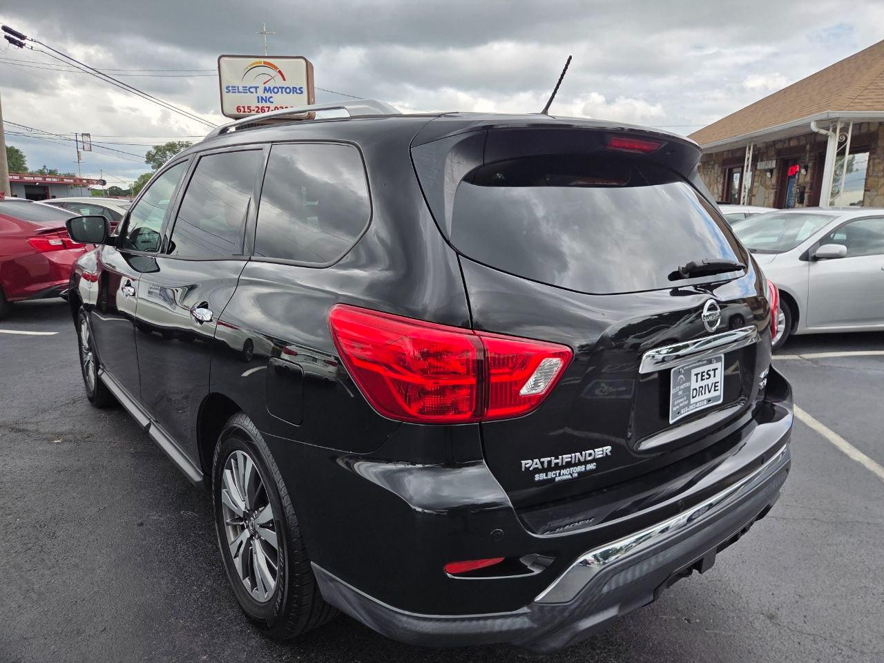 Nissan Pathfinder SV 4WD 2018