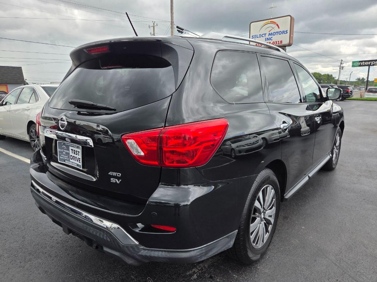 Nissan Pathfinder SV 4WD 2018