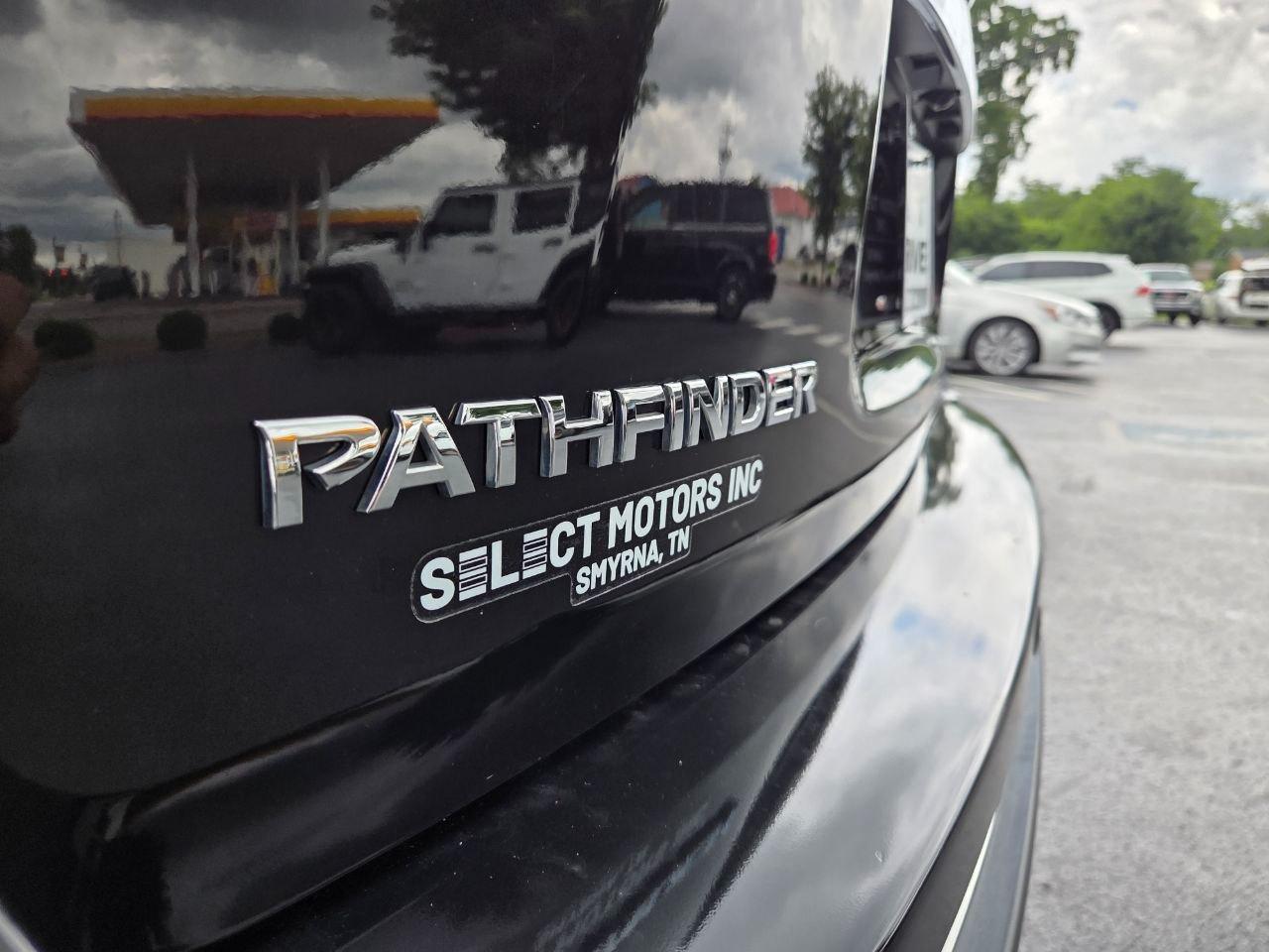 Nissan Pathfinder SV 4WD 2018