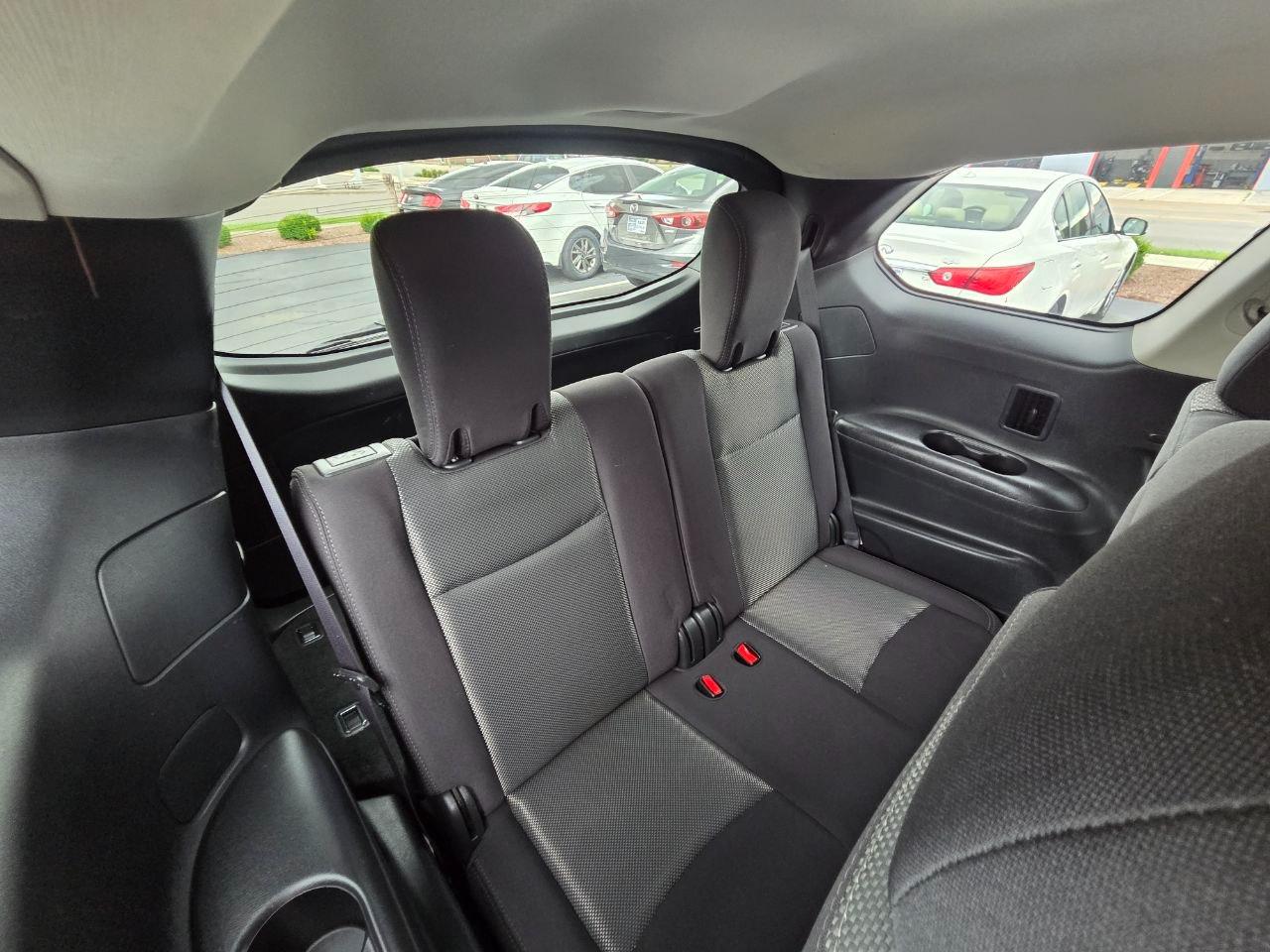 Nissan Pathfinder SV 4WD 2018