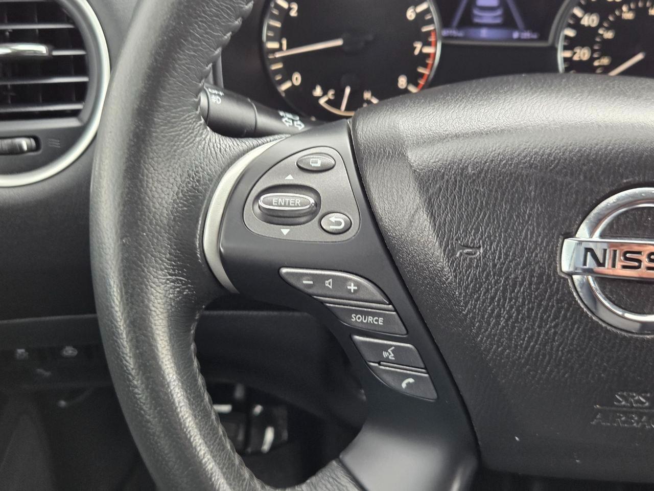 Nissan Pathfinder SV 4WD 2018