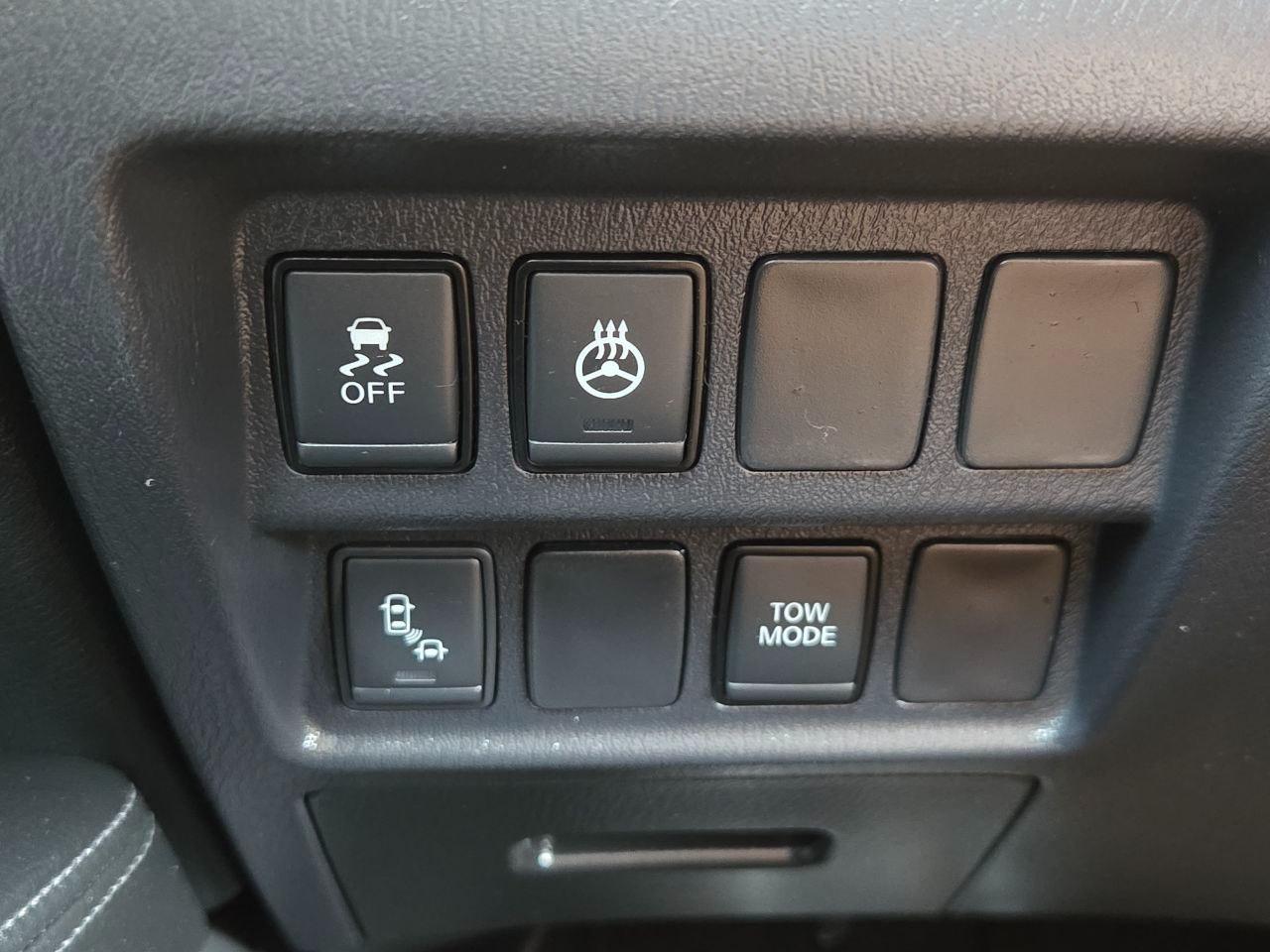 Nissan Pathfinder SV 4WD 2018