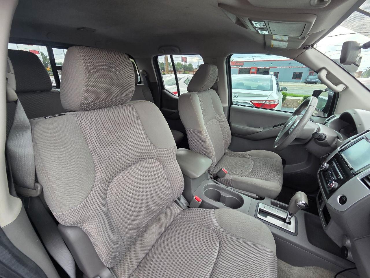 Nissan Frontier SV Crew Cab 2WD 2014