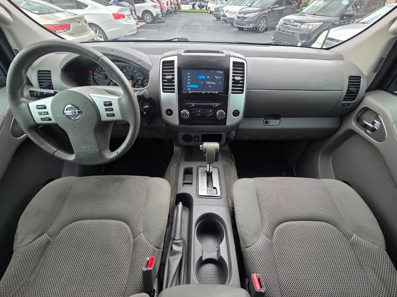 Nissan Frontier SV Crew Cab 2WD 2014