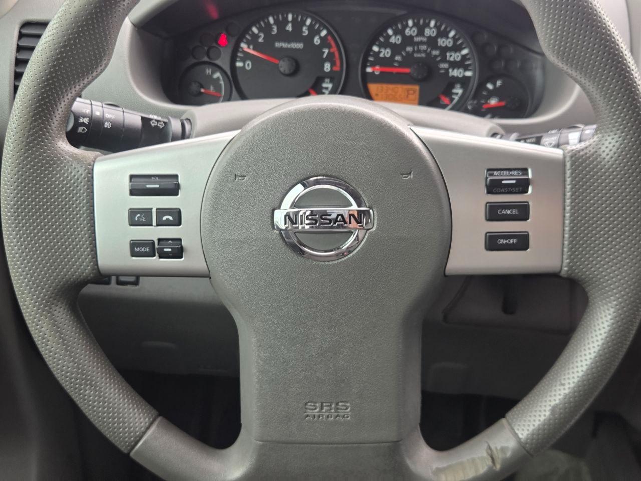 Nissan Frontier SV Crew Cab 2WD 2014