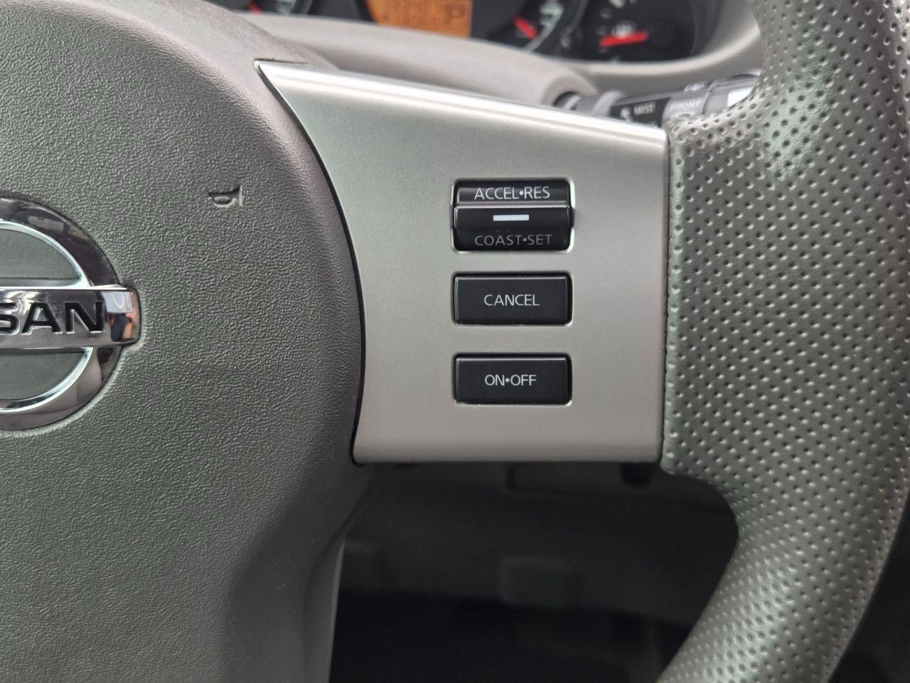 Nissan Frontier SV Crew Cab 2WD 2014