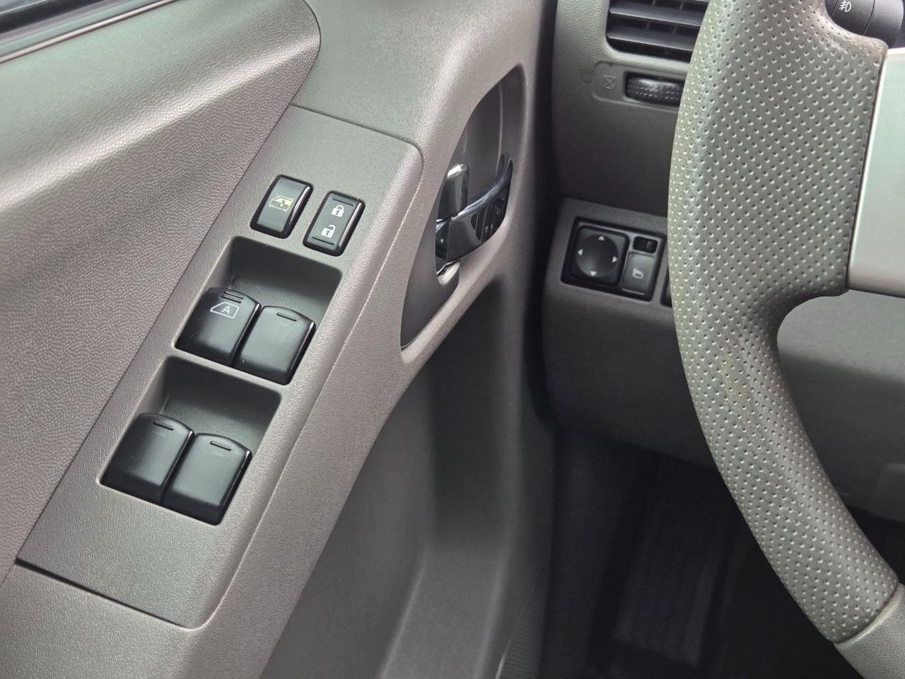 Nissan Frontier SV Crew Cab 2WD 2014