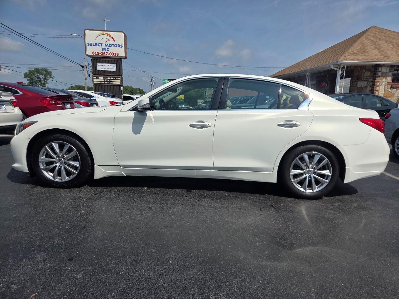 Infiniti Q50 Premium AWD 2014