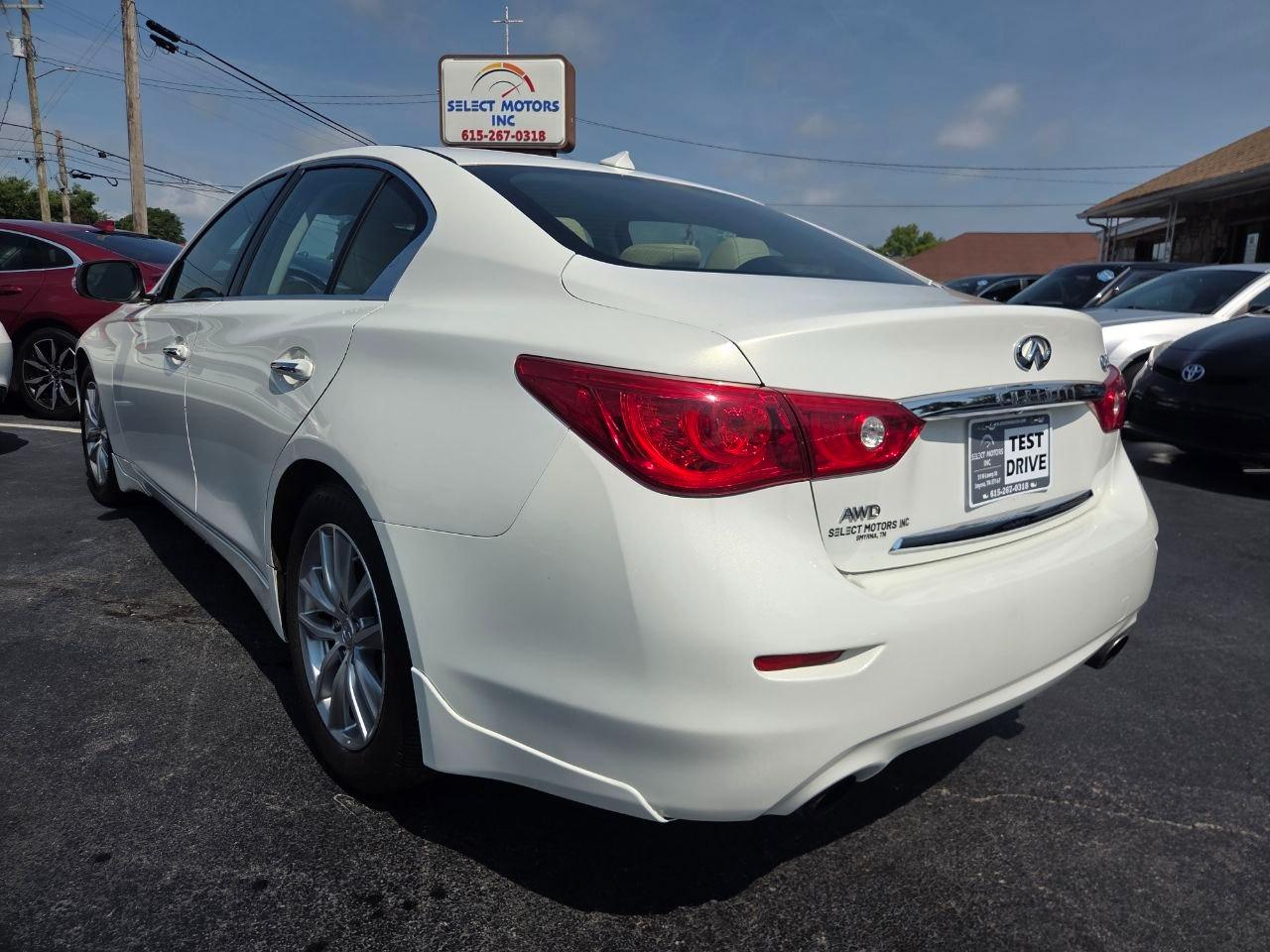 Infiniti Q50 Premium AWD 2014