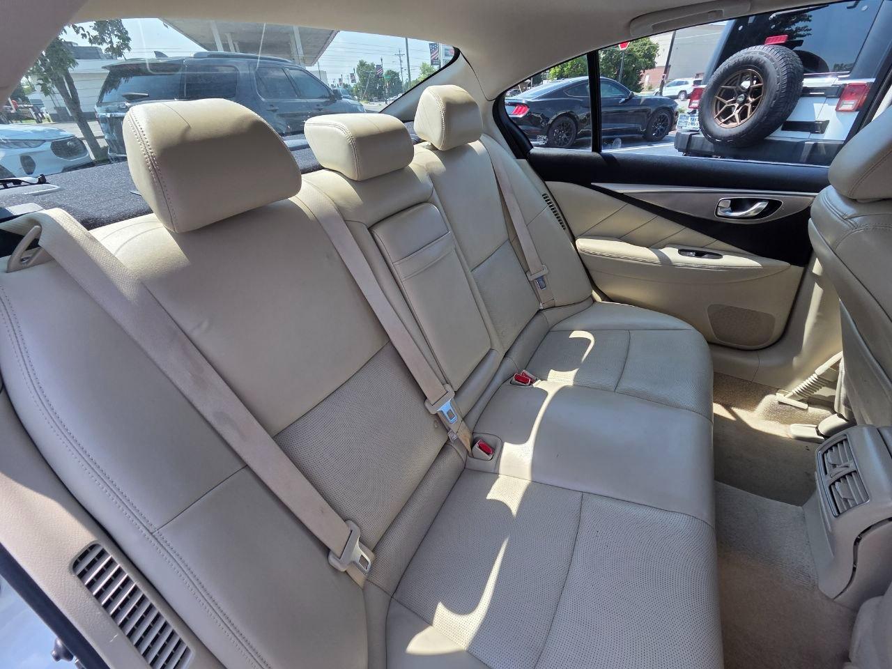 Infiniti Q50 Premium AWD 2014
