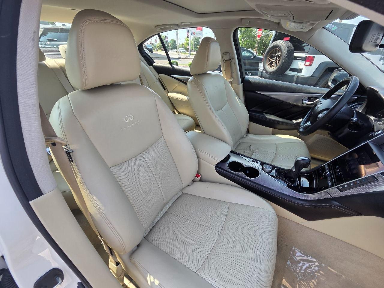 Infiniti Q50 Premium AWD 2014