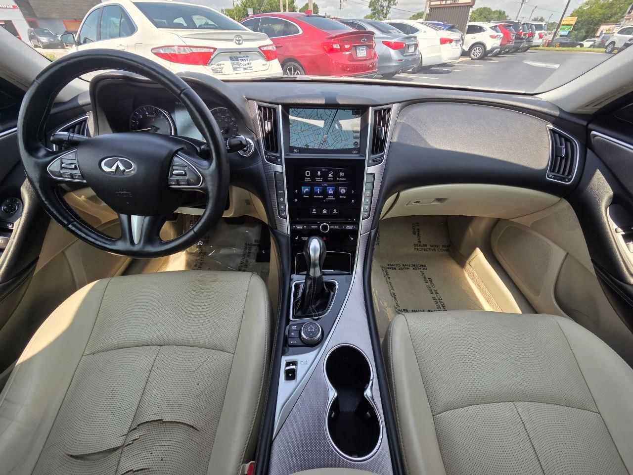 Infiniti Q50 Premium AWD 2014