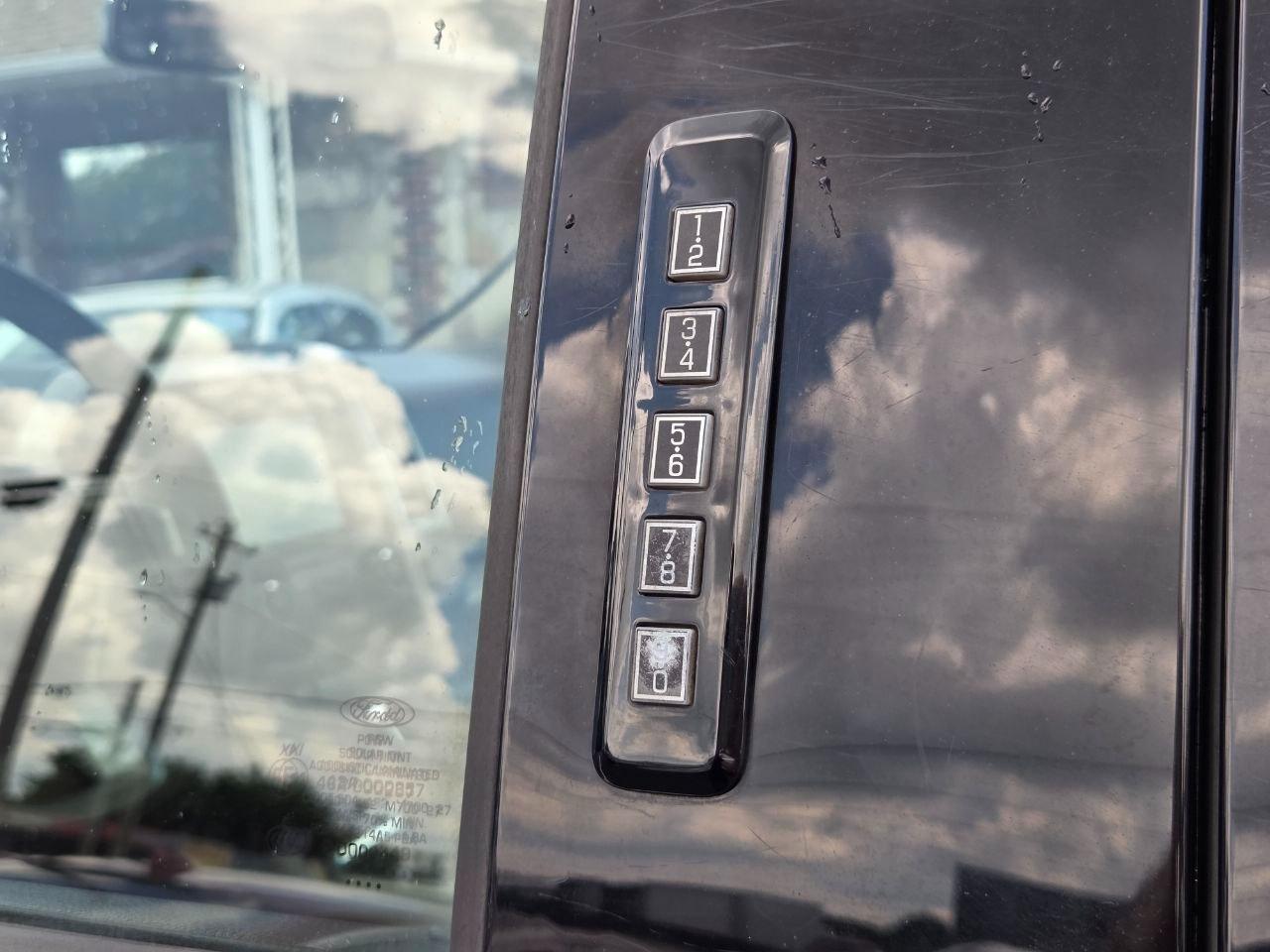 Ford F-150 Lariat SuperCrew 5.5-ft. Bed 4WD 2018