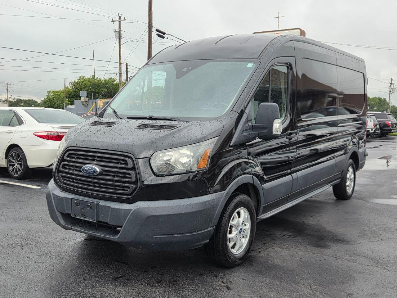Ford Transit 250 Van Med. Roof w/Sliding Pass. 148-in. WB 2015