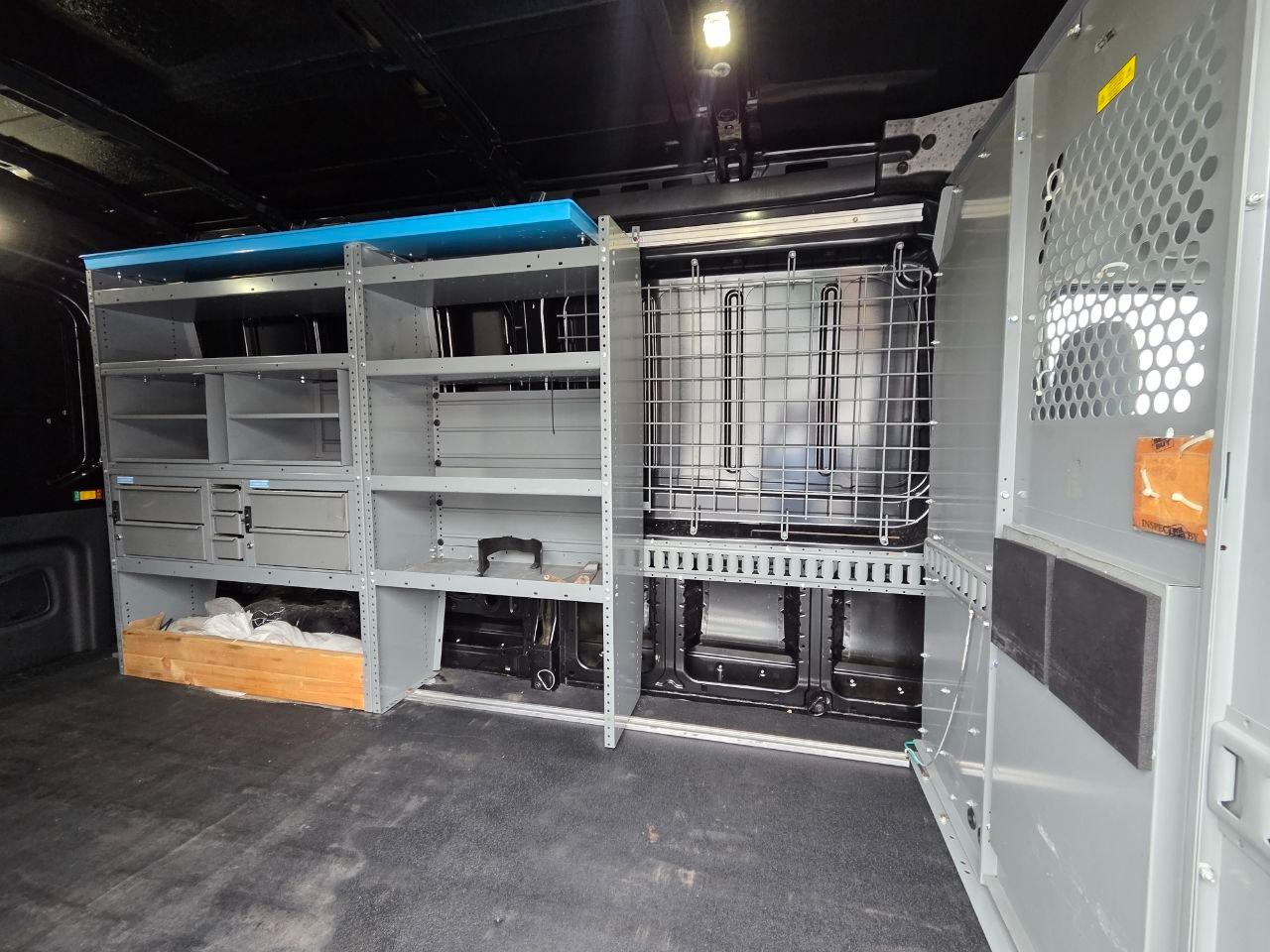 Ford Transit 250 Van Med. Roof w/Sliding Pass. 148-in. WB 2015
