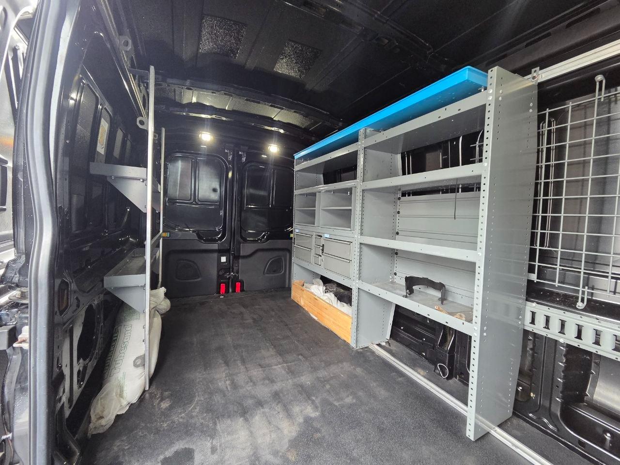 Ford Transit 250 Van Med. Roof w/Sliding Pass. 148-in. WB 2015
