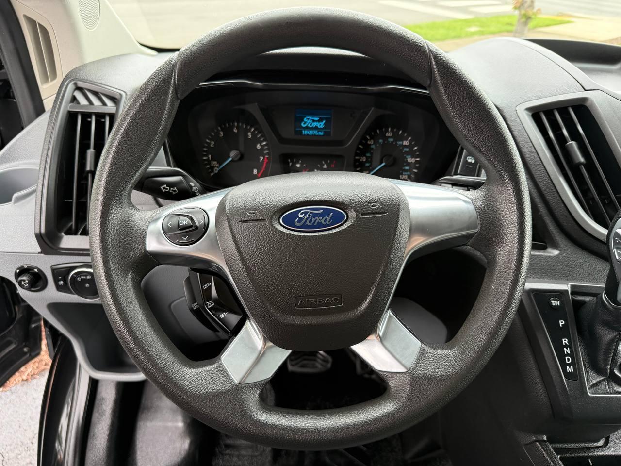 Ford Transit 250 Van Med. Roof w/Sliding Pass. 148-in. WB 2015