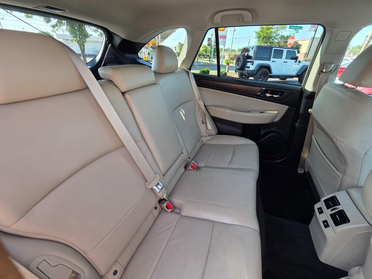 Subaru Outback 2.5i Limited 2015