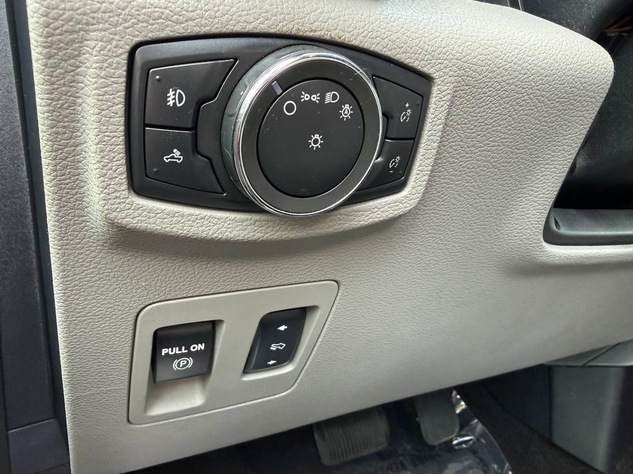 Ford F-150 XLT SuperCrew 5.5-ft. Bed 4WD 2016