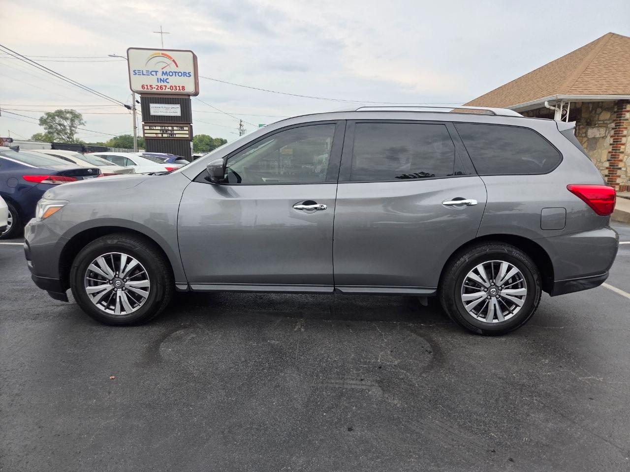 Nissan Pathfinder SL 2WD 2018