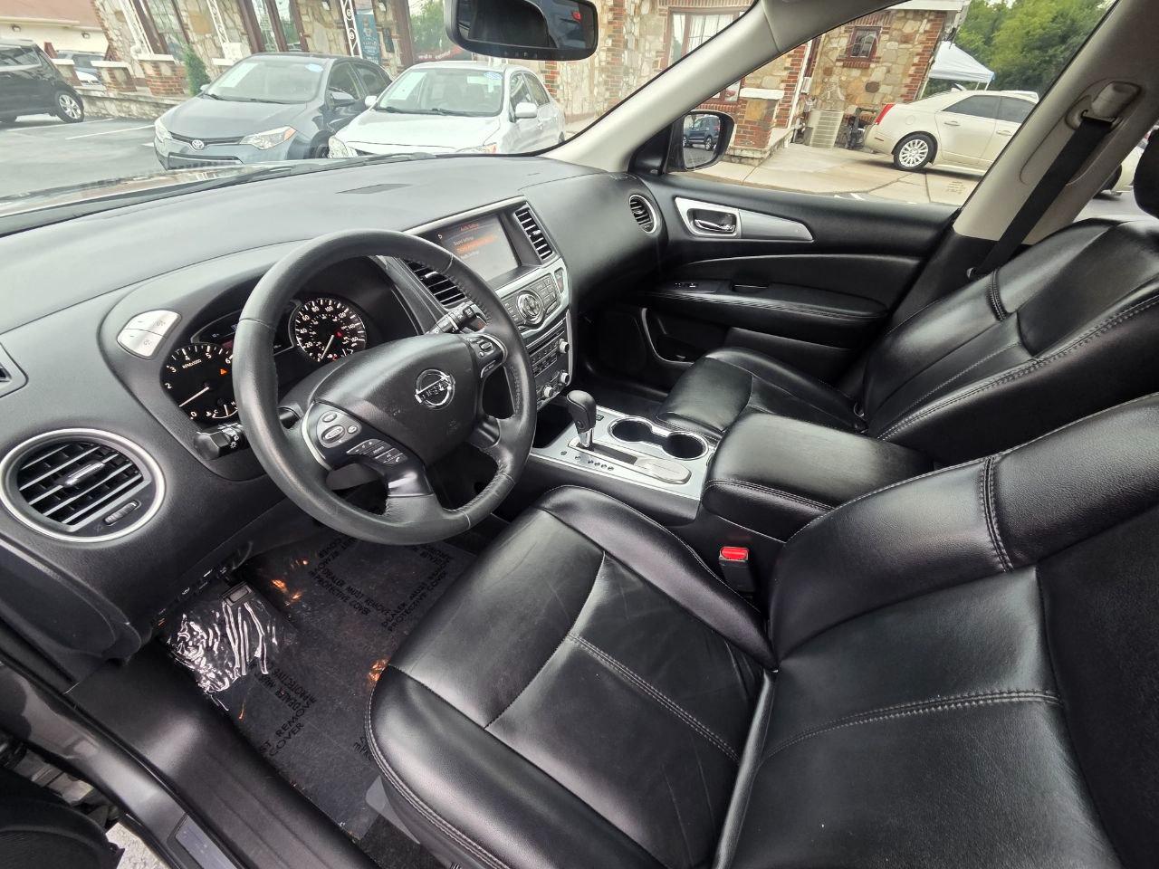 Nissan Pathfinder SL 2WD 2018