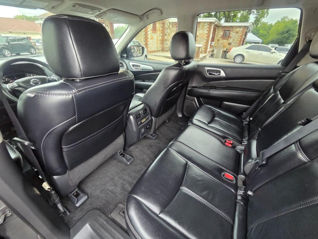 Nissan Pathfinder SL 2WD 2018