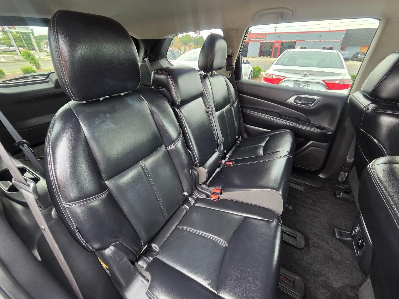 Nissan Pathfinder SL 2WD 2018
