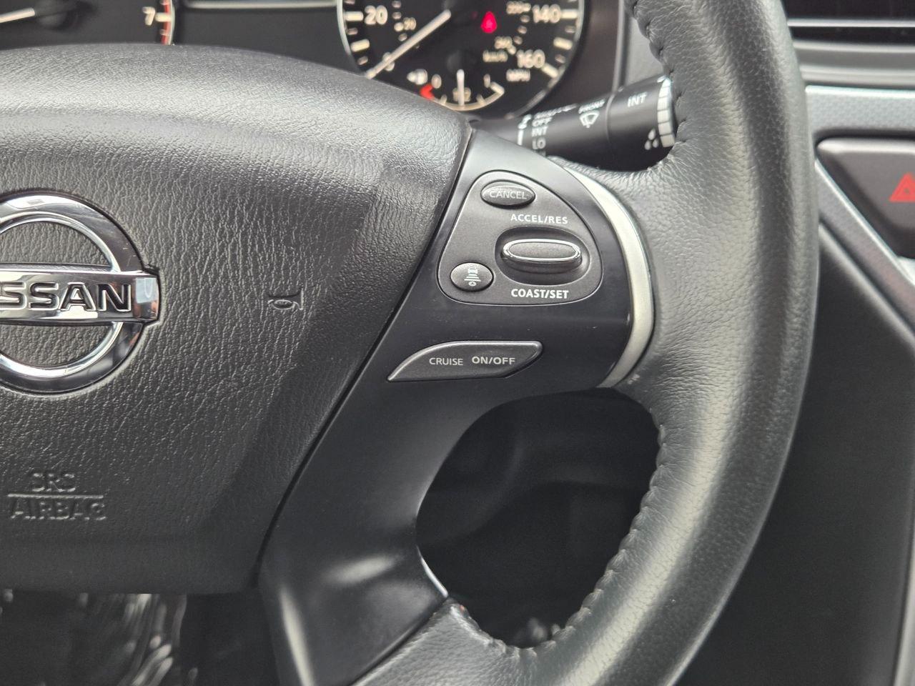 Nissan Pathfinder SL 2WD 2018