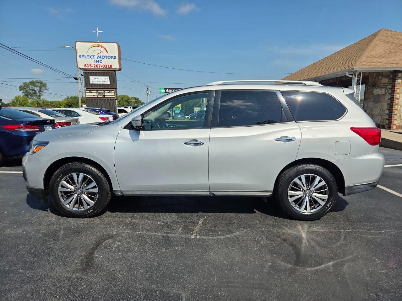 Nissan Pathfinder SL 2WD 2019