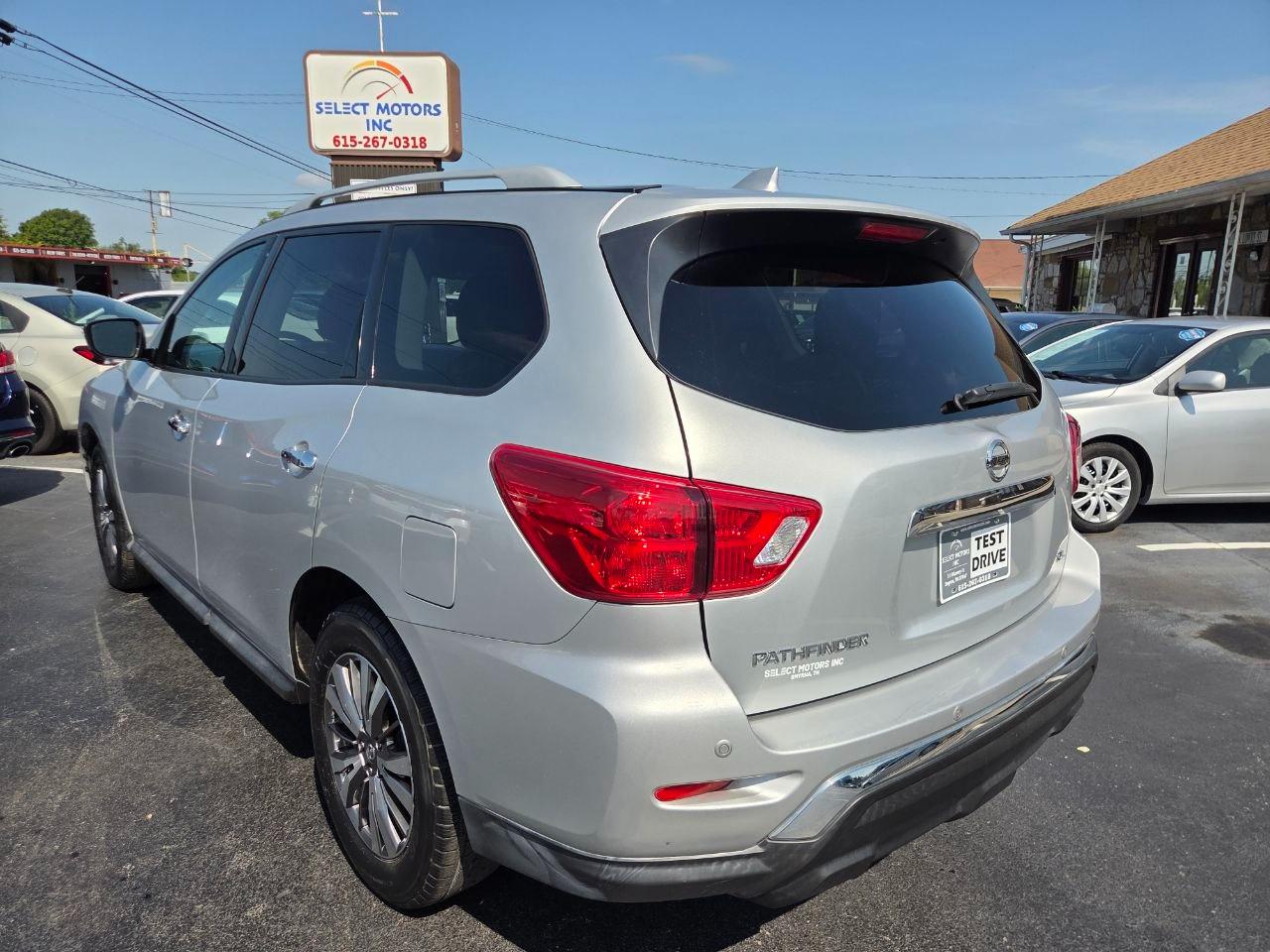 Nissan Pathfinder SL 2WD 2019