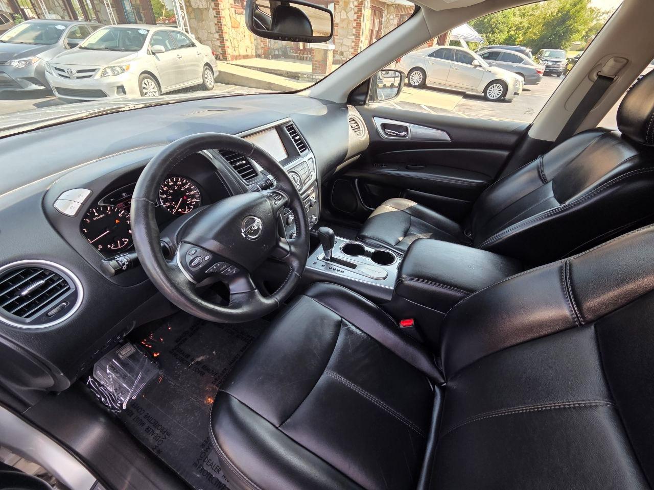 Nissan Pathfinder SL 2WD 2019