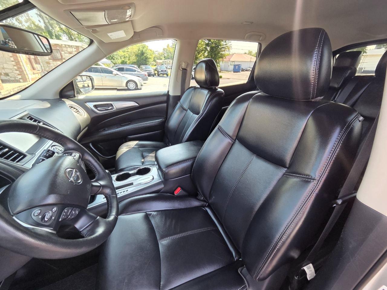 Nissan Pathfinder SL 2WD 2019