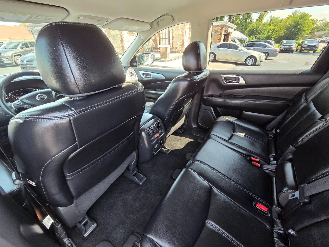 Nissan Pathfinder SL 2WD 2019