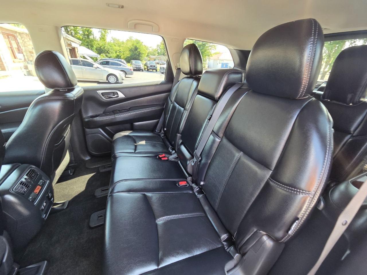 Nissan Pathfinder SL 2WD 2019
