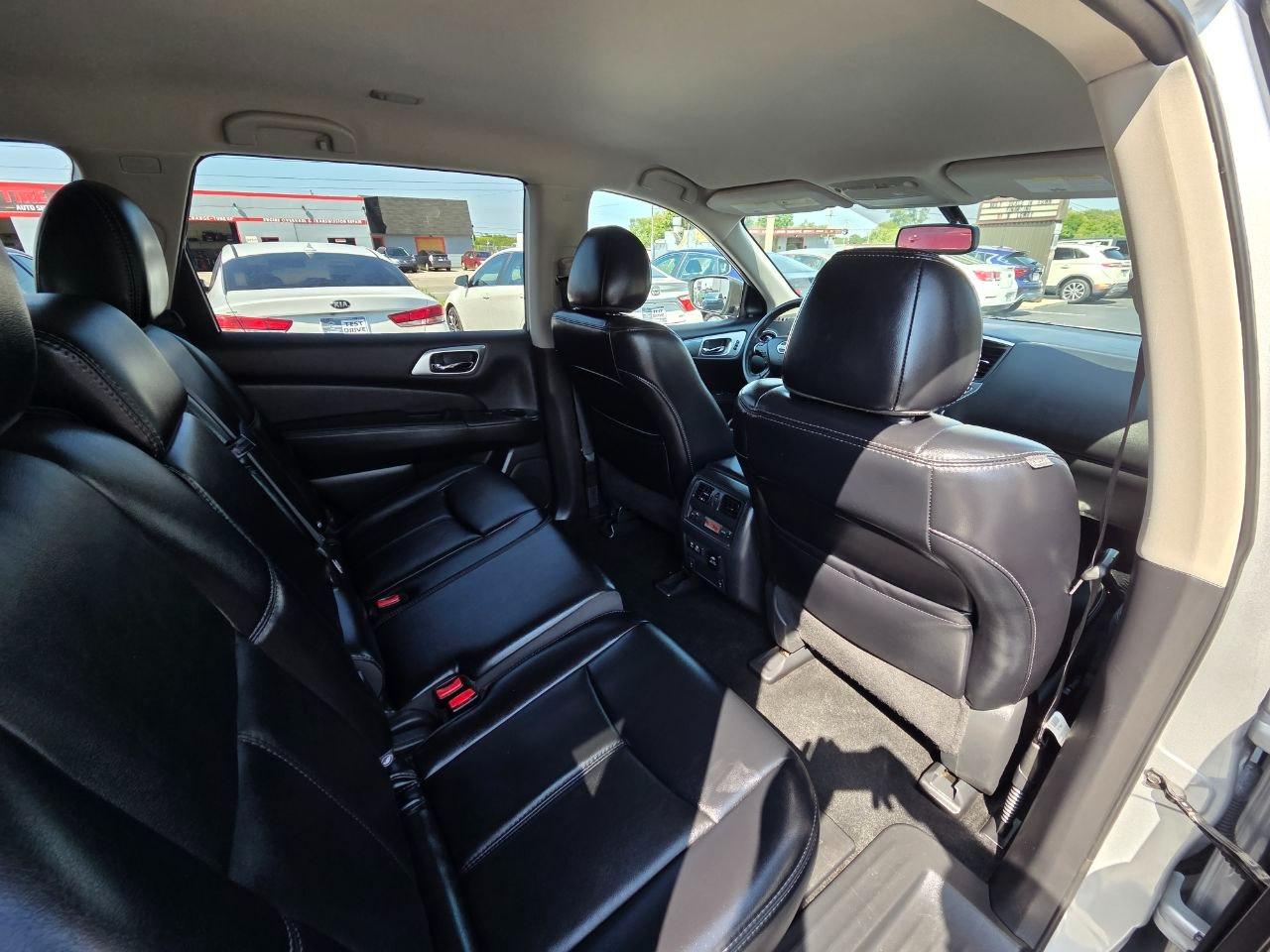 Nissan Pathfinder SL 2WD 2019