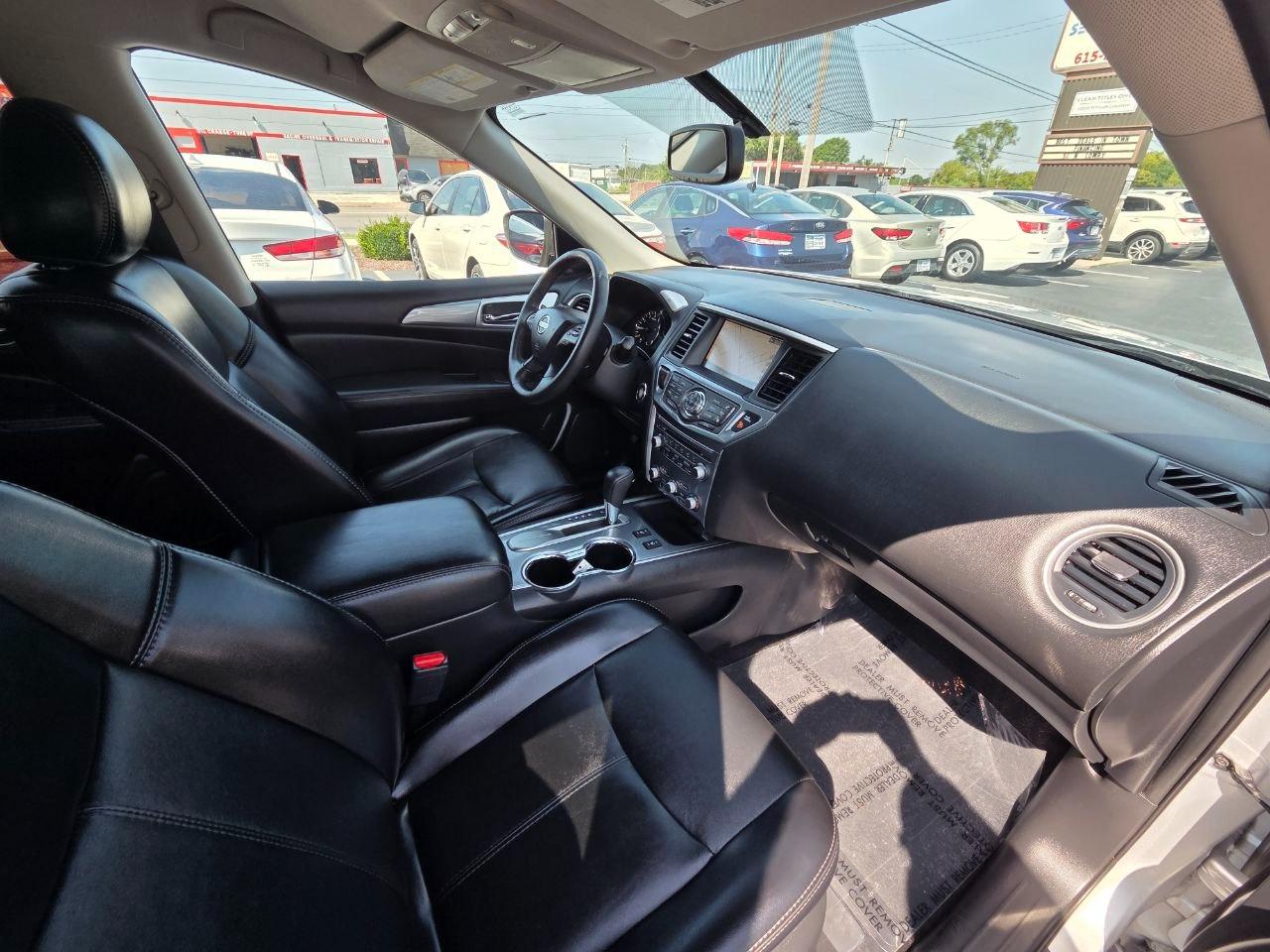 Nissan Pathfinder SL 2WD 2019