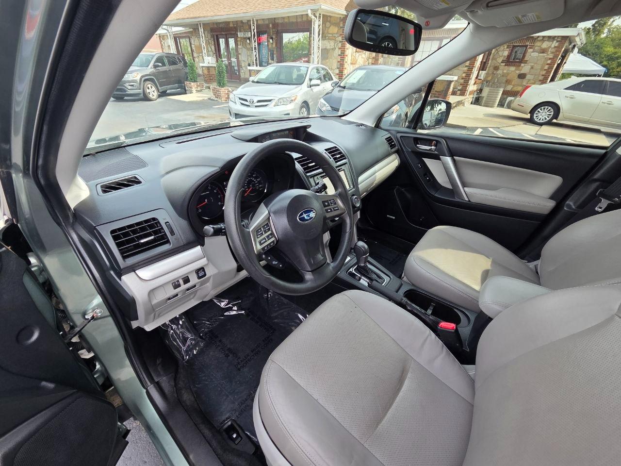 Subaru Forester 2.5i Touring 2015