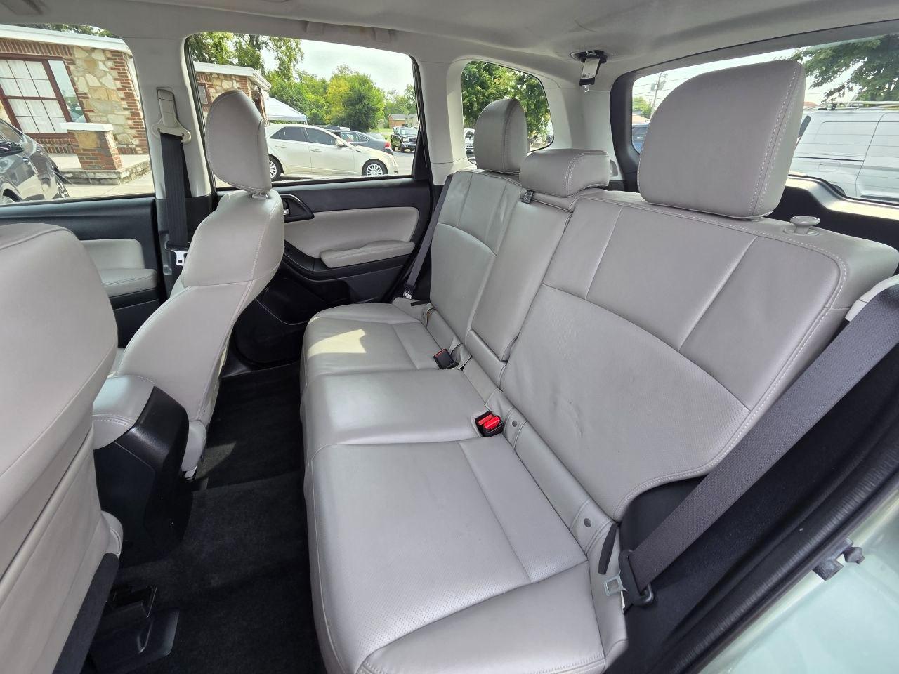 Subaru Forester 2.5i Touring 2015