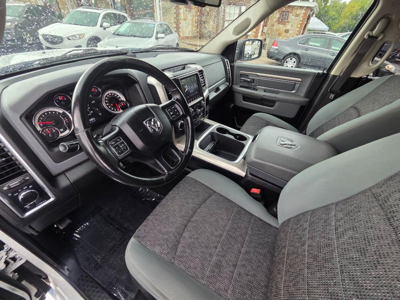 RAM 1500 Classic SLT Crew Cab LWB 2WD 2020