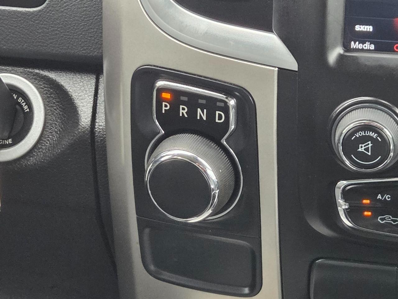 RAM 1500 Classic SLT Crew Cab LWB 2WD 2020
