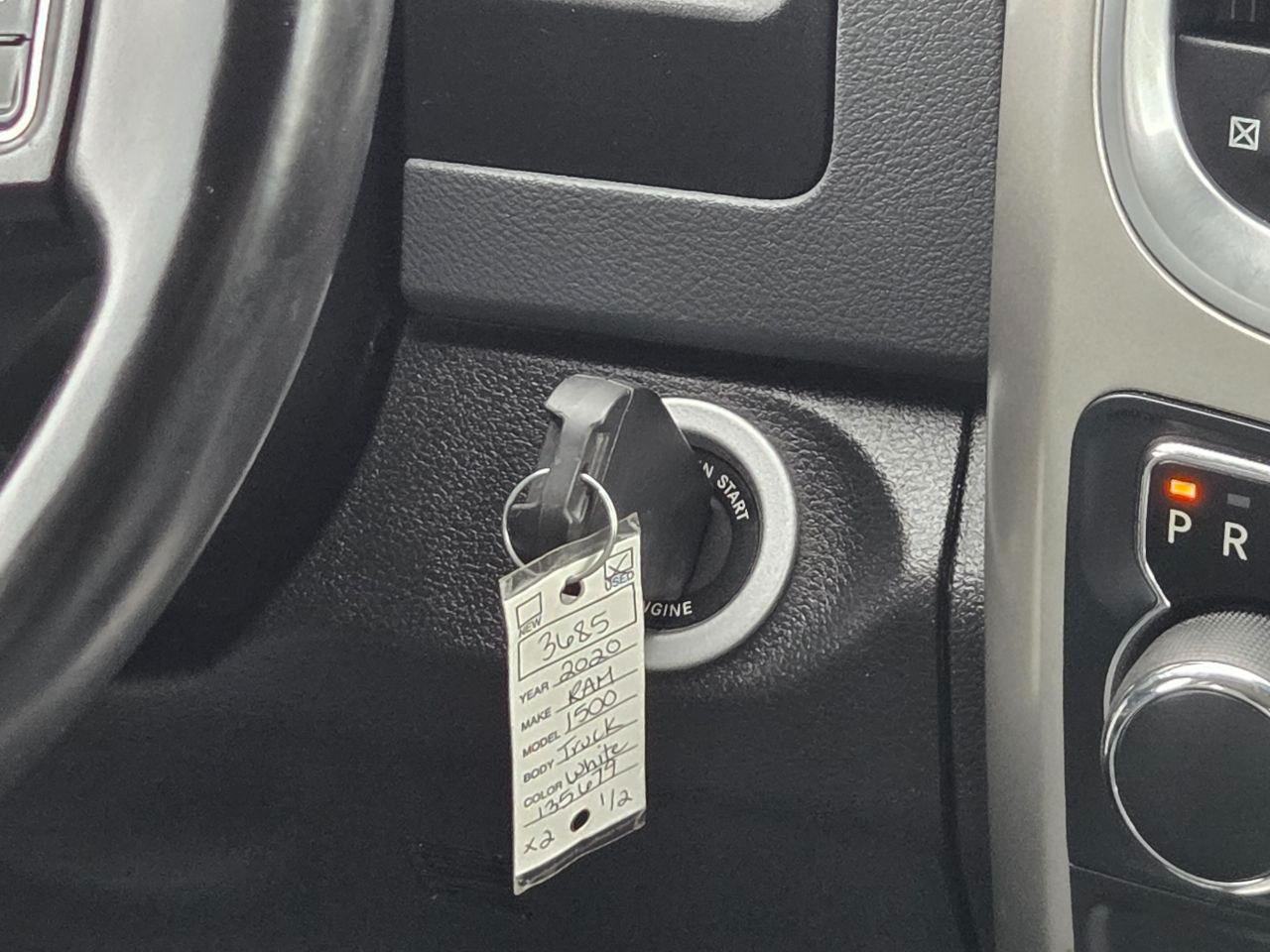 RAM 1500 Classic SLT Crew Cab LWB 2WD 2020