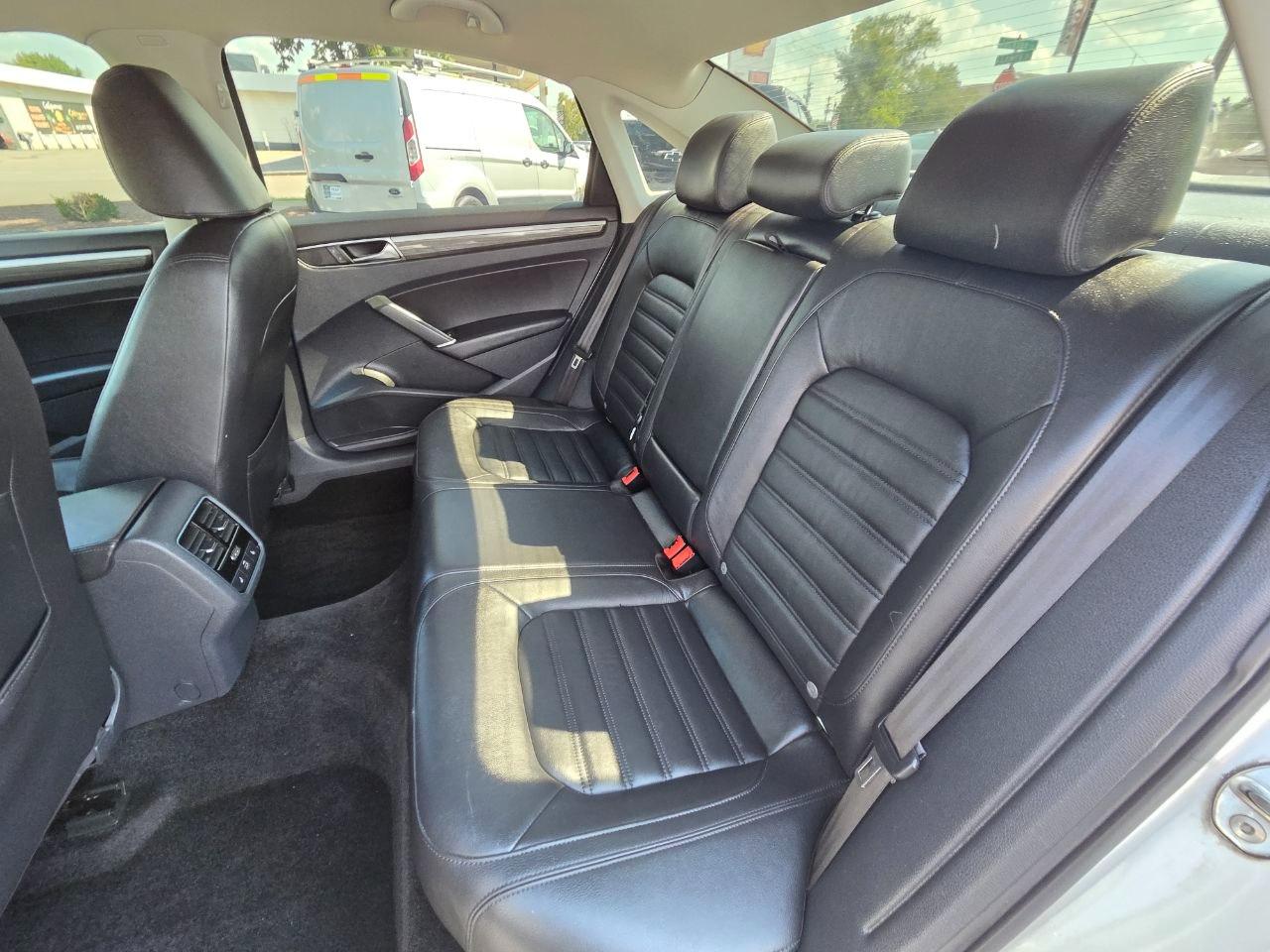 Volkswagen Passat SEL Premium 2017