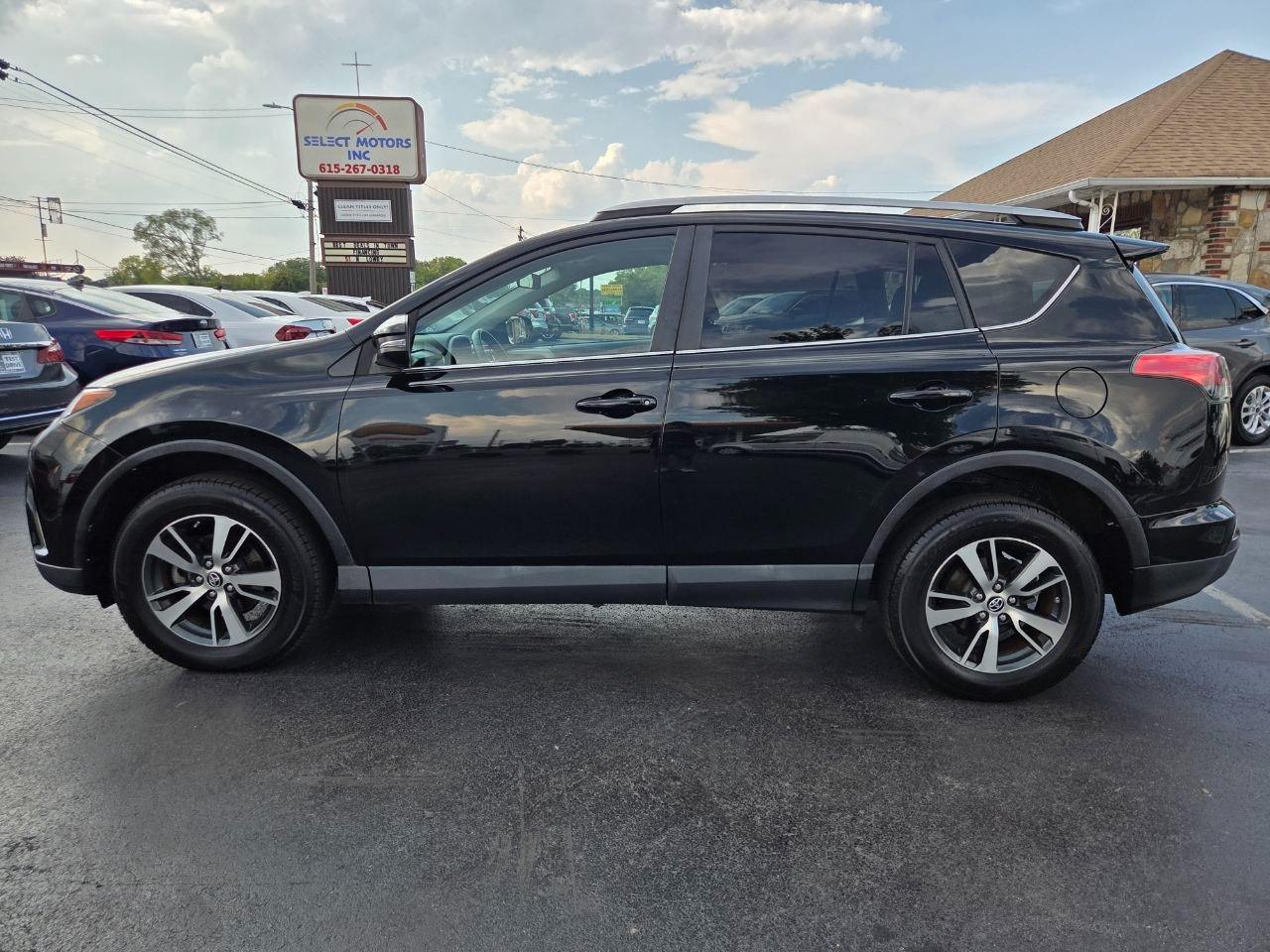 Toyota RAV4 XLE AWD 2017