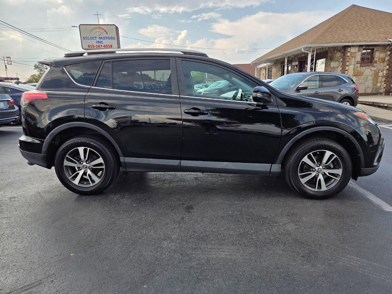 Toyota RAV4 XLE AWD 2017