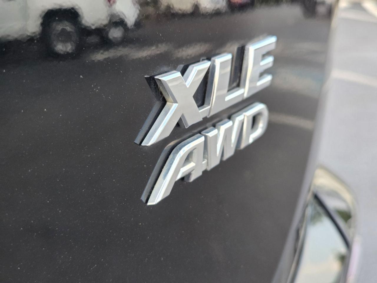 Toyota RAV4 XLE AWD 2017